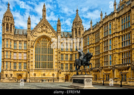 Richard I statue à l'extérieur du palais de Westminster, les Maisons du Parlement. London, UK Banque D'Images