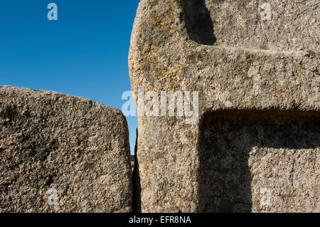 Détails de l'ancien S'Ena nuragiques e Thomes tombe en pierre près de Dorgali, province de Nuoro, Barbagia, Sardaigne, Italie Banque D'Images