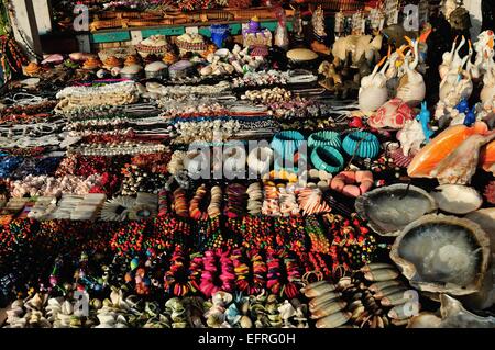 De l'artisanat- port de Puerto Pizarro. Ministère de Tumbes .PÉROU Banque D'Images