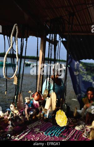 De l'artisanat- port de Puerto Pizarro. Ministère de Tumbes .PÉROU Banque D'Images