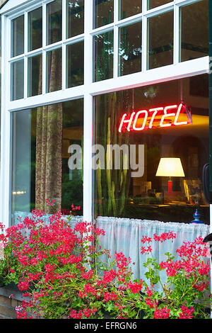L'enseigne au néon de l'hôtel Banque D'Images