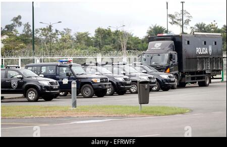 Veiller la police durant leur coupe d'Afrique des Nations de football match de finale à l'Estadio de Bata, Guinée équatoriale, le 8 février 2015. (Photo/Mohammed Amin/www.pic-center.com) Banque D'Images