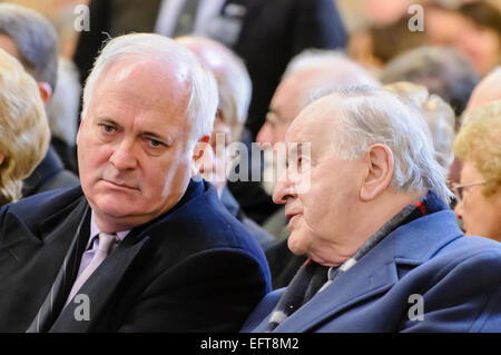 Armagh, en Irlande du Nord. 05 Jan 2010 - ex-Taoiseachs John Bruton et Albert Reynolds à la messe de requiem pour le Cardinal Cahal Daly Banque D'Images