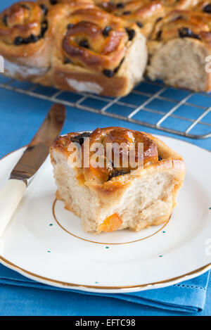 Brioches swirl marmelade / chelsea buns. Banque D'Images