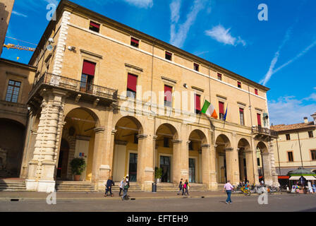 Palazzo del Municipio, Town Hall (1562), la Piazza Cavour, centro storico, historiques Rimini, Émilie-Romagne, Italie Banque D'Images