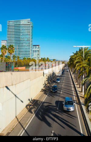 Ronda Litoral, en face de Poblenou et Diagonal Mar, Sant Marti, Barcelone, Espagne Banque D'Images