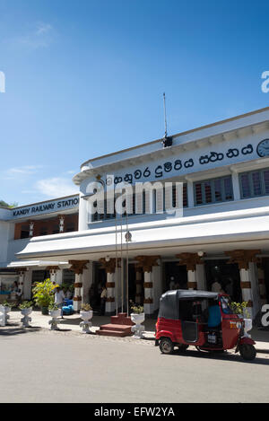 La gare, Kandy, Province du Centre, au Sri Lanka. Banque D'Images