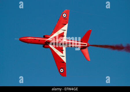 British Aerospace Hawk de l'équipe de voltige aérienne de la Royal Air Force, les flèches rouges au cours de l'affichage Banque D'Images