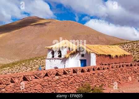 Machuca Adobe église près de San Pedro de Atacama, Chili Banque D'Images