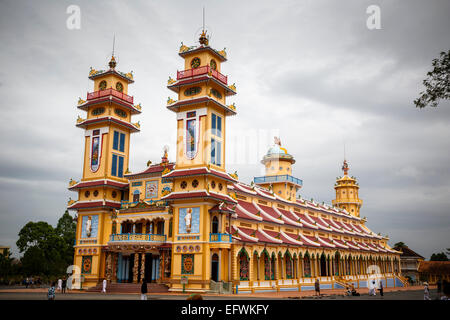 Temple Cao Dai de Tay Ninh, Vietnam,. Banque D'Images