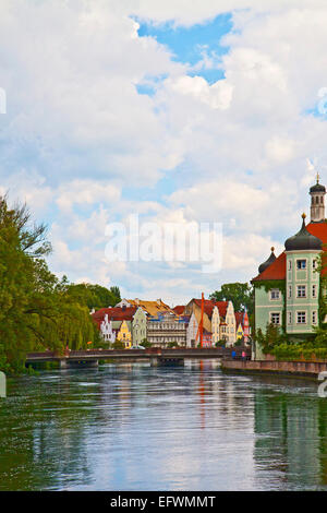 Vue romantique ville bavaroise de Landshut, près de Munich, avec des façades Renaissance sur la rivière Isar Banque D'Images