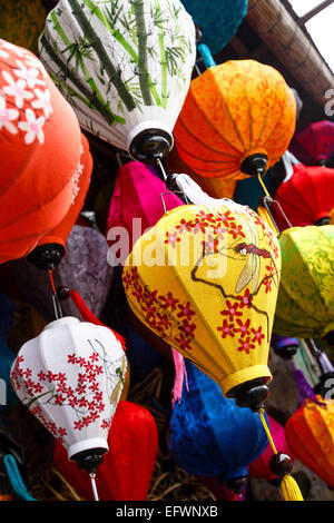 Lanternes de soie traditionnelle, Hoi An, Vietnam. Banque D'Images