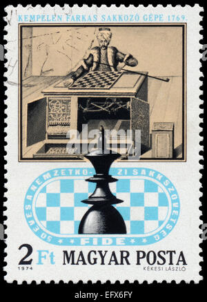 Hongrie - circa 1974 : timbres en Hongrie montre Chess machine, circa 1974 Banque D'Images