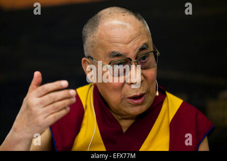 Copenhague, Danemark. 11 Février, 2015. Dalai Lama - le chef spirituel des Tibétains et des bouddhistes tibétains à travers le monde - paie une visite de deux jours au Danemark. Credit : OJPHOTOS/Alamy Live News Banque D'Images