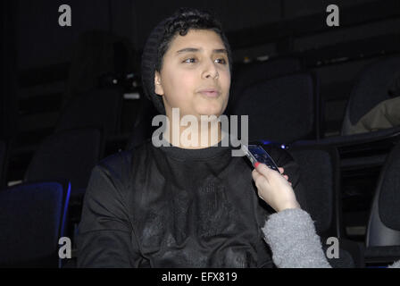 Copenhague, Danemark. 11 Février, 2015. 15 ans, fils d'immigrants palestinien et un des candidats pour le Danois X-facteur ,il vit dans Gallerupparken en 2ème plus grande ville d'Aarhus et été photographié avec x-facteur candidat lors d'un studio de Radio le mercredi 11 février, 2015. Crédit : François doyen/Alamy Live News Banque D'Images