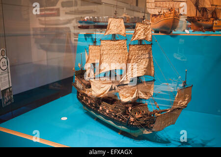 Modèle de navire à voile à Galleon Musée Maritime de Rotterdam, Hollande, Pays-Bas. Banque D'Images