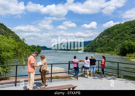 Le point de confluence avec la rivière Potomac et de la Shenandoah, Parc historique national Harpers Ferry, West Virginia, USA Banque D'Images