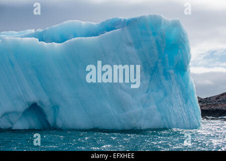 Iceberg à Hope Bay, île de la Trinité, Péninsule Antarctique Banque D'Images