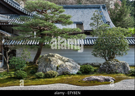 Le jardin sud du temple zen Nanzen-ji Hojo, par Kobori Enshu, 1630 (Kyoto, Japon) Banque D'Images