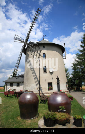 Moulin dans Lowkowice (Lobkowitz) près d'Opole, Silésie, Pologne, Europe Banque D'Images