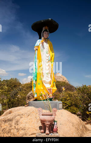 Statue de Bouddha, la pagode du compte-tours, la Province de Binh Thuan, Vietnam Banque D'Images