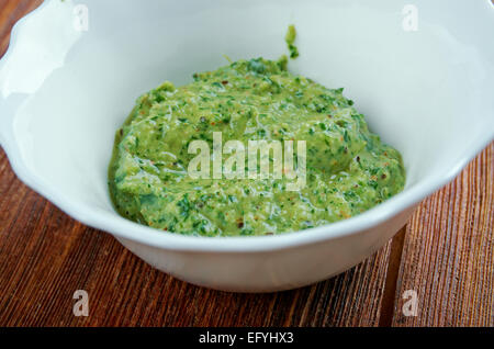 Champagne aux fines herbes Vinaigrette de Dijon - sauce culinaire française fait le mélange d'huile et vinaigre et habituellement l'assaisonnant avec du sel, Herb Banque D'Images