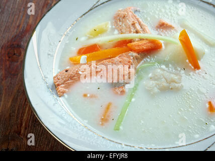 - Fiskesuppe Chaudrée de saumon et de cabillaud de Norvège Banque D'Images