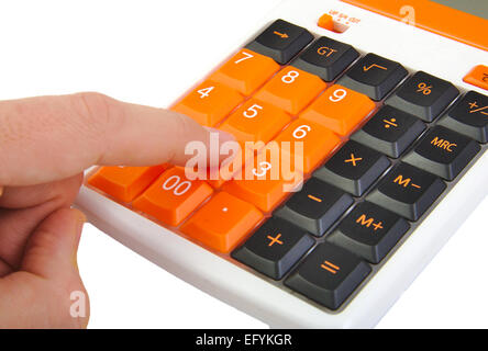 À l'aide d'une main de race blanche calculatrice orange isolé sur fond blanc Banque D'Images