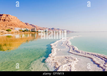 Littoral paysage Mer Morte en journée d'été Banque D'Images