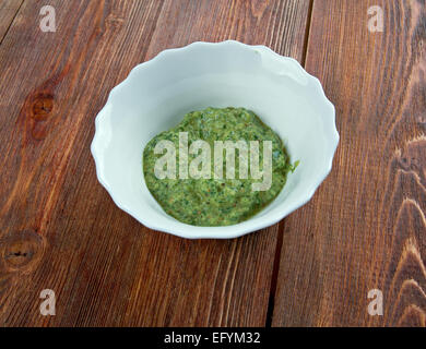 Champagne aux fines herbes Vinaigrette de Dijon - sauce culinaire française fait le mélange d'huile et vinaigre et habituellement l'assaisonnant avec du sel, Herb Banque D'Images