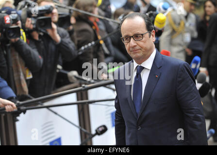 Bruxelles, Belgique. 12 Février, 2015. Le Président français François Hollande arrive au siège de l'UE pour un sommet de l'UE à Bruxelles, Belgique, le 12 février 2015. © Ye Pingfan/Xinhua/Alamy Live News Banque D'Images