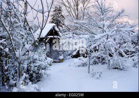 Jardin Anglais BGFYJJ couvertes de neige Banque D'Images