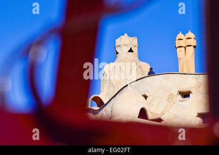 Casa Milà aka La Pedrera d'Antoni Gaudi. Barcelone, Catalogne, Espagne. Banque D'Images