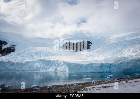 Glacier View à Neko Harbour, péninsule antarctique, Andvord Bay, sur la côte ouest de la Terre de Graham Banque D'Images