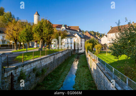 Vue vers le château de Porrentruy, Canton du Jura, Suisse. Banque D'Images