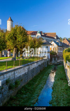 Vue vers le château de Porrentruy, Canton du Jura, Suisse. Banque D'Images