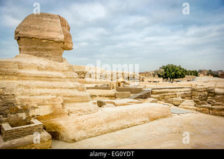 Le Sphinx à l'extérieur, vers Gizeh et Le Caire, Egypte Banque D'Images