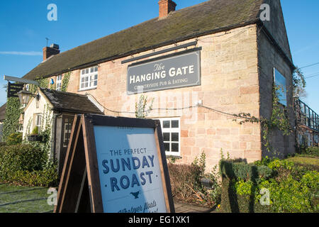 Hanging Gate , english pub et restaurant dans le village de Shottle Derbyshire, Angleterre Banque D'Images