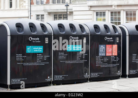 Garder les bacs de recyclage Tidy Britain London Banque D'Images