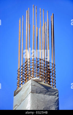 Détail de l'industrie de la construction avec des tiges d'acier structure pour renforcer le béton Banque D'Images