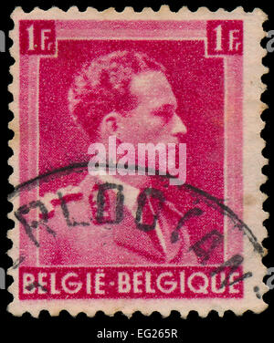 Belgique - circa 1941 : timbre imprimé en Belgique, indique Léopold III portrait (1901-1983) Roi des Belges à partir de 1934 jusqu'au 19 Banque D'Images