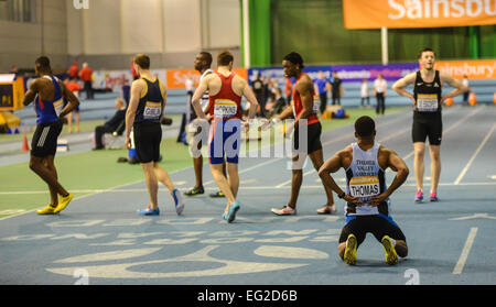 Sheffield, Royaume-Uni. Feb 14, 2015. La piscine 30 mars 1993. Les athlètes après l'arrivée d'une 60m de la chaleur. © Plus Sport Action/Alamy Live News Banque D'Images