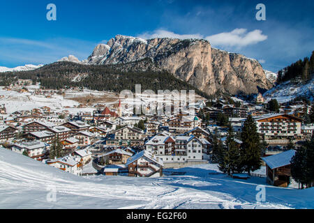 Vue d'hiver de Selva di Val Gardena, l'Alto Adige - Tyrol du Sud, Italie Banque D'Images