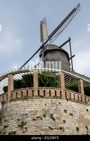 Photo du vieux moulin dans le parc Sanssouci, Potsdam, Allemagne, Banque D'Images