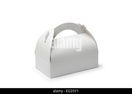 Un carton fermé feuilletée fort isolé sur fond blanc. La boîte peut être utilisé pour transporter des gâteaux et des biscuits aussi. Banque D'Images