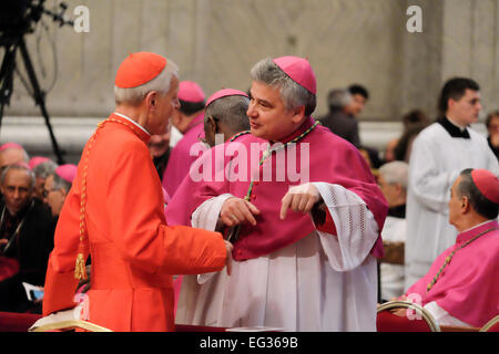 La cité du Vatican. Feb 15, 2015. Pape Francis détient la Sainte Messe ast la Basilique Saint Pierre pour les nouveaux cardinaux. Credit : Realy Easy Star/Alamy Live News Banque D'Images