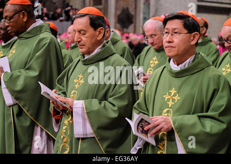 La cité du Vatican. Feb 15, 2015. Pape Francis détient la Sainte Messe ast la Basilique Saint Pierre pour les nouveaux cardinaux. Credit : Realy Easy Star/Alamy Live News Banque D'Images