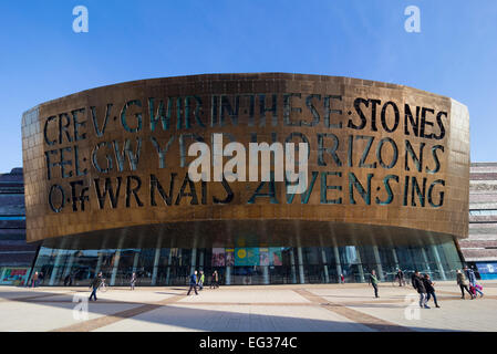 Wales Millennium Centre, la baie de Cardiff, Cardiff, Pays de Galles. Banque D'Images