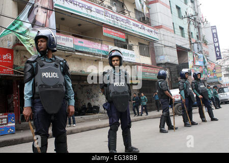 Dhaka, Bangladesh. Feb 15, 2015. Parti nationaliste du Bangladesh (BNP)-led-20 alliances parti appelé une grève nationale de 72 heures pour un dialogue exigeant l'élection nationale de Dhaka, 15 février 2015. Mamunur Rashid/crédit : Alamy Live News Banque D'Images