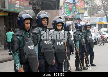 Dhaka, Bangladesh. Feb 15, 2015. Parti nationaliste du Bangladesh (BNP)-led-20 alliances parti appelé une grève nationale de 72 heures pour un dialogue exigeant l'élection nationale de Dhaka, 15 février 2015. Mamunur Rashid/crédit : Alamy Live News Banque D'Images